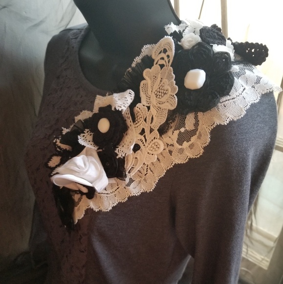 Over Shoulder Flower Pin - Picture 4 of 4